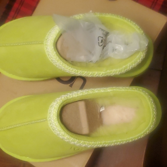 uggs slides - Picture 4 of 4